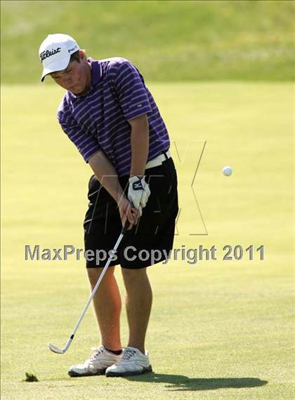 Thumbnail 3 in Iowa State Boys Golf Tournament @ Harvester photogallery.