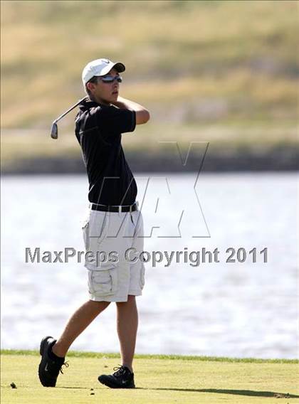 Thumbnail 3 in Iowa State Boys Golf Tournament @ Harvester photogallery.