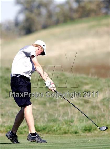 Thumbnail 2 in Iowa State Boys Golf Tournament @ Harvester photogallery.