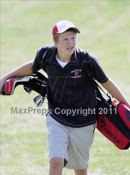 Thumbnail 2 in Iowa State Boys Golf Tournament @ Harvester photogallery.