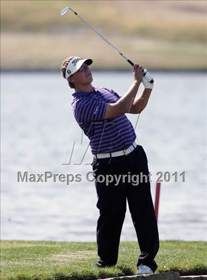 Thumbnail 3 in Iowa State Boys Golf Tournament @ Harvester photogallery.