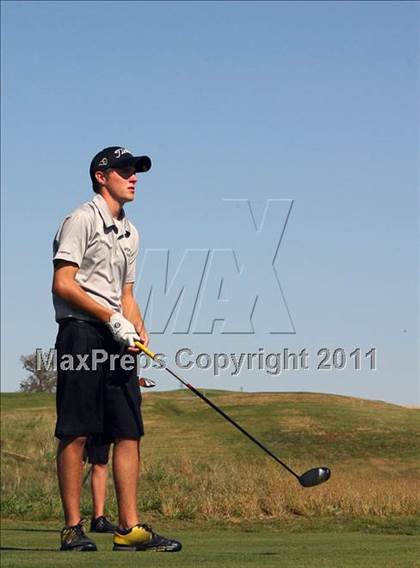 Thumbnail 2 in Iowa State Boys Golf Tournament @ Harvester photogallery.