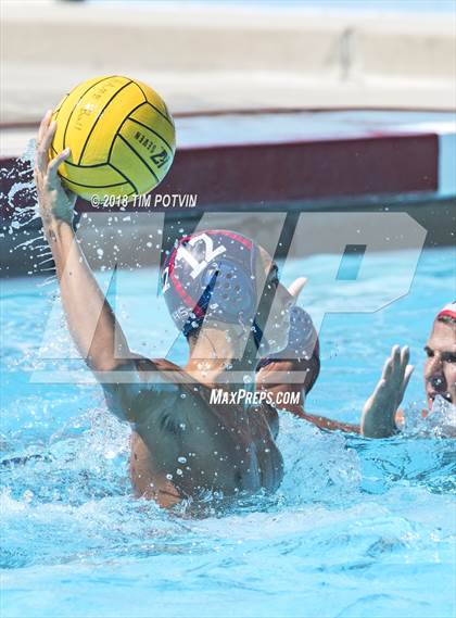 Thumbnail 2 in La Sierra vs Hemet photogallery.
