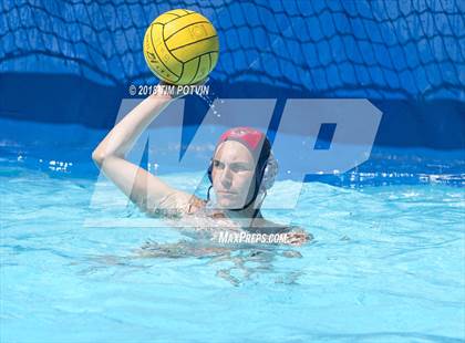 Thumbnail 2 in La Sierra vs Hemet photogallery.