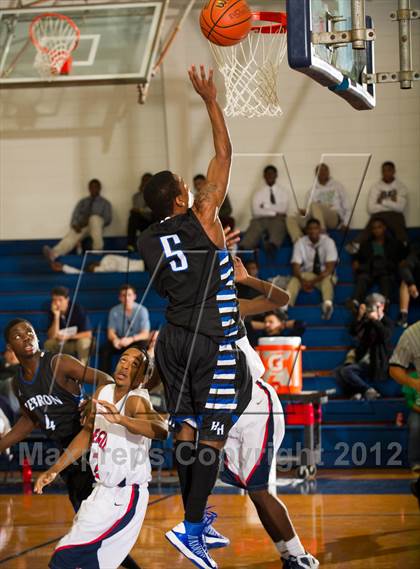 Thumbnail 3 in Atascocita vs. Hebron (McDonald's Texas Invitational) photogallery.