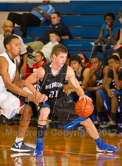Thumbnail 1 in Atascocita vs. Hebron (McDonald's Texas Invitational) photogallery.