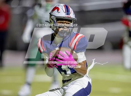 Thumbnail 1 in Dinuba @ Tulare Western photogallery.