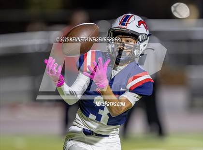 Thumbnail 1 in Dinuba @ Tulare Western photogallery.