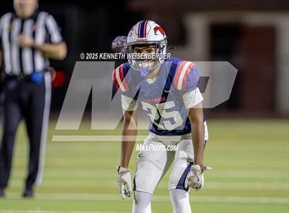 Thumbnail 3 in Dinuba @ Tulare Western photogallery.