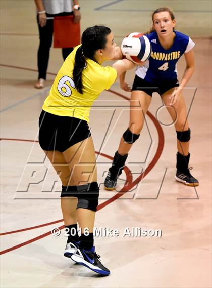 Thumbnail 1 in Goodpasture Christian vs. East Hamilton photogallery.