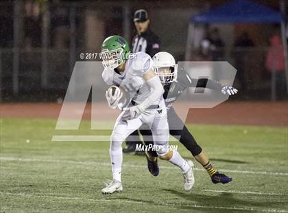 Thumbnail 1 in Woodinville vs. Sumner (WIAA 4A Semifinal) photogallery.