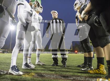 Thumbnail 3 in Woodinville vs. Sumner (WIAA 4A Semifinal) photogallery.