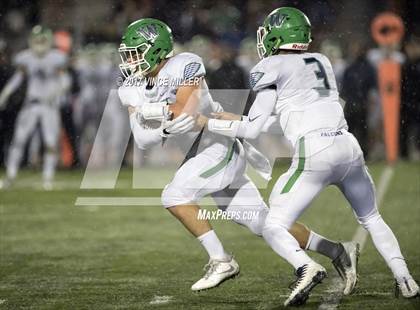 Thumbnail 1 in Woodinville vs. Sumner (WIAA 4A Semifinal) photogallery.