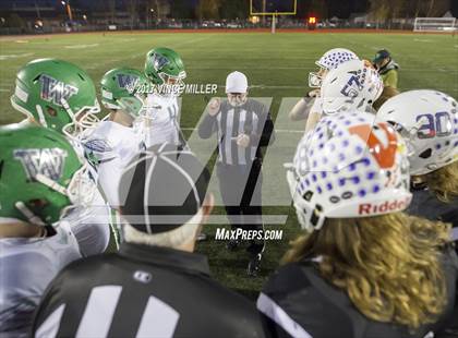 Thumbnail 2 in Woodinville vs. Sumner (WIAA 4A Semifinal) photogallery.