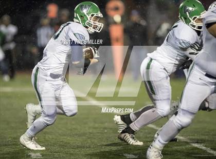 Thumbnail 1 in Woodinville vs. Sumner (WIAA 4A Semifinal) photogallery.