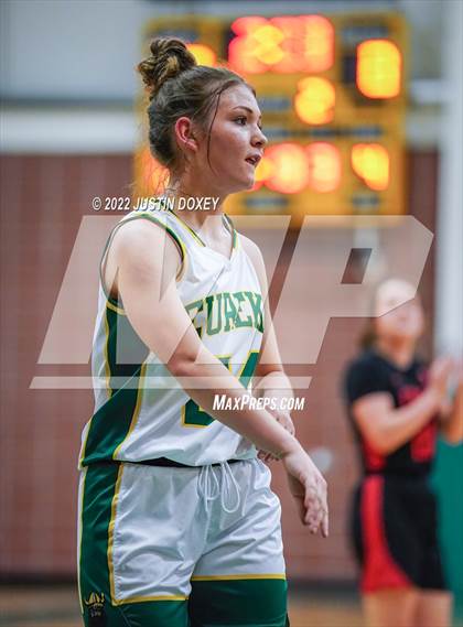 Thumbnail 2 in Carlin @ Eureka photogallery.