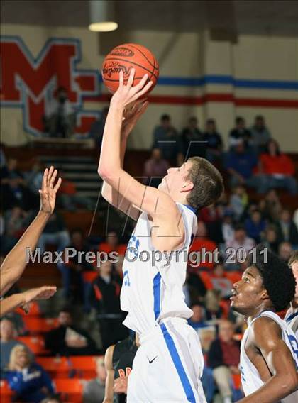 Thumbnail 3 in Graves County vs. Scott County Central (Marshall County Hoopfest) photogallery.