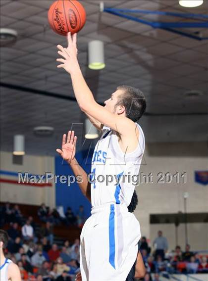Thumbnail 3 in Graves County vs. Scott County Central (Marshall County Hoopfest) photogallery.