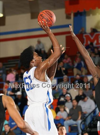 Thumbnail 1 in Graves County vs. Scott County Central (Marshall County Hoopfest) photogallery.