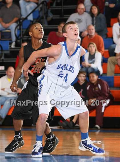 Thumbnail 3 in Graves County vs. Scott County Central (Marshall County Hoopfest) photogallery.