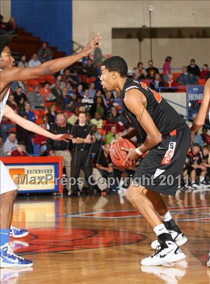 Thumbnail 2 in Graves County vs. Scott County Central (Marshall County Hoopfest) photogallery.