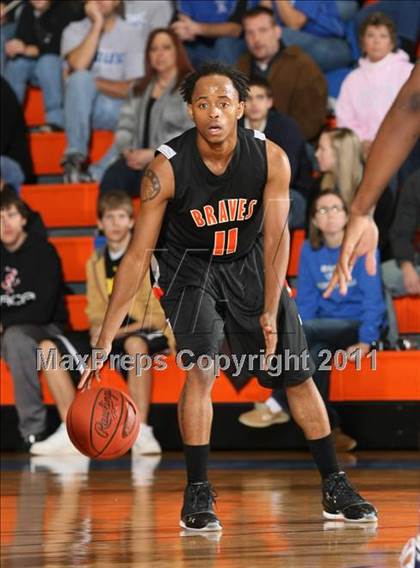 Thumbnail 3 in Graves County vs. Scott County Central (Marshall County Hoopfest) photogallery.