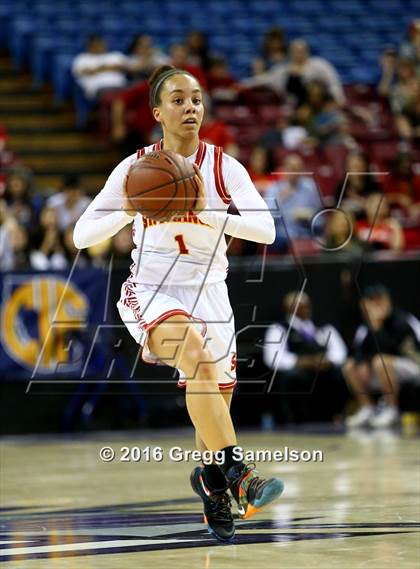 Thumbnail 3 in St. Francis vs. Castro Valley (CIF NorCal Regional D1 Final) photogallery.