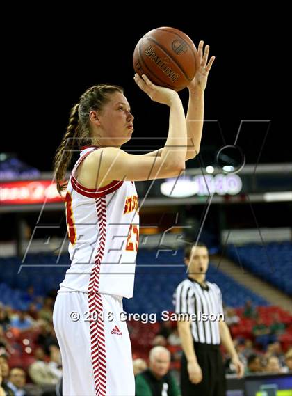 Thumbnail 2 in St. Francis vs. Castro Valley (CIF NorCal Regional D1 Final) photogallery.