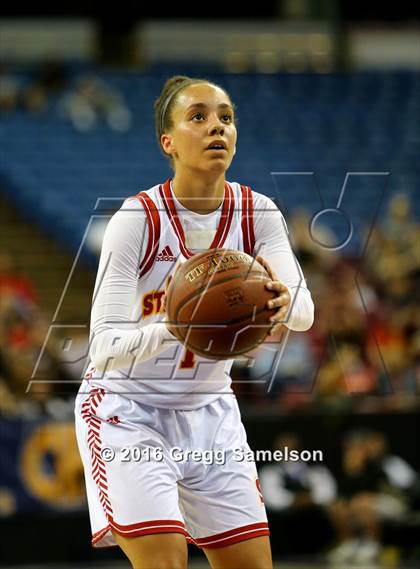 Thumbnail 2 in St. Francis vs. Castro Valley (CIF NorCal Regional D1 Final) photogallery.