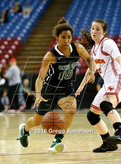 Thumbnail 3 in St. Francis vs. Castro Valley (CIF NorCal Regional D1 Final) photogallery.