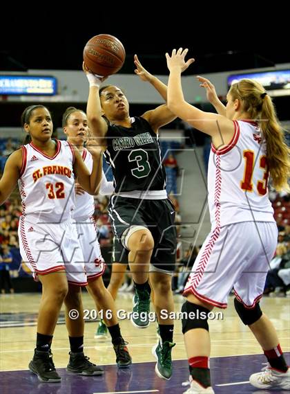 Thumbnail 2 in St. Francis vs. Castro Valley (CIF NorCal Regional D1 Final) photogallery.