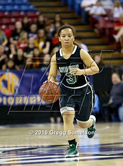 Thumbnail 1 in St. Francis vs. Castro Valley (CIF NorCal Regional D1 Final) photogallery.