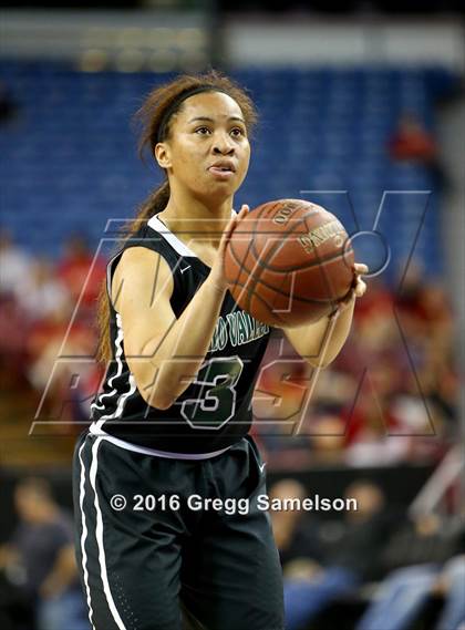Thumbnail 3 in St. Francis vs. Castro Valley (CIF NorCal Regional D1 Final) photogallery.
