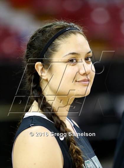 Thumbnail 2 in St. Francis vs. Castro Valley (CIF NorCal Regional D1 Final) photogallery.
