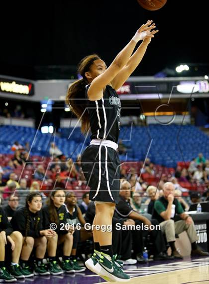 Thumbnail 2 in St. Francis vs. Castro Valley (CIF NorCal Regional D1 Final) photogallery.