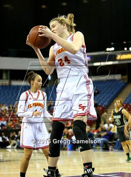 Thumbnail 3 in St. Francis vs. Castro Valley (CIF NorCal Regional D1 Final) photogallery.