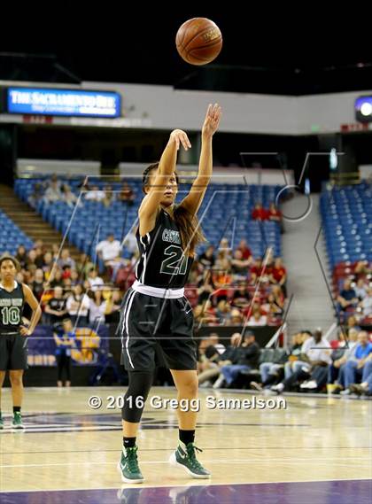 Thumbnail 1 in St. Francis vs. Castro Valley (CIF NorCal Regional D1 Final) photogallery.