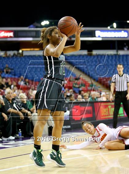 Thumbnail 2 in St. Francis vs. Castro Valley (CIF NorCal Regional D1 Final) photogallery.