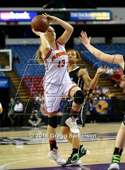 Thumbnail 2 in St. Francis vs. Castro Valley (CIF NorCal Regional D1 Final) photogallery.