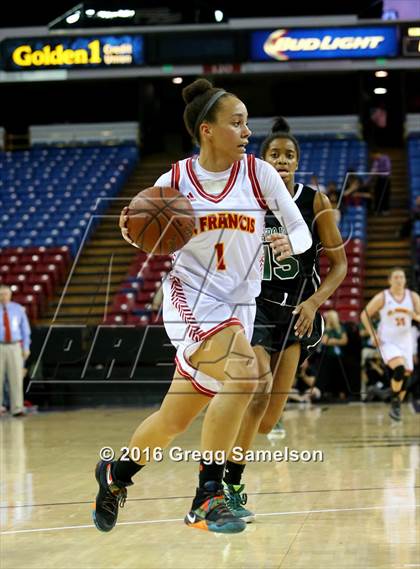 Thumbnail 3 in St. Francis vs. Castro Valley (CIF NorCal Regional D1 Final) photogallery.