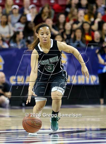Thumbnail 1 in St. Francis vs. Castro Valley (CIF NorCal Regional D1 Final) photogallery.