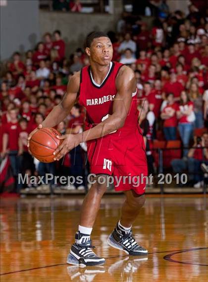 Thumbnail 2 in Bowie vs. Marcus (Texas 5A Region 1 Semifinal) photogallery.