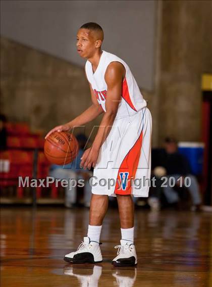 Thumbnail 2 in Bowie vs. Marcus (Texas 5A Region 1 Semifinal) photogallery.