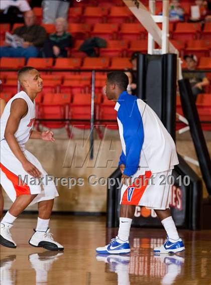 Thumbnail 2 in Bowie vs. Marcus (Texas 5A Region 1 Semifinal) photogallery.