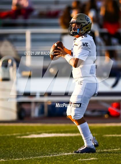 Thumbnail 3 in Bellarmine College Prep vs. Central Catholic photogallery.