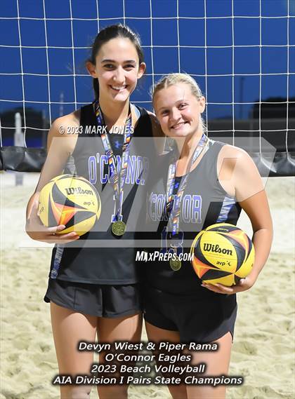 Thumbnail 1 in O'Connor vs. O'Connor (AIA Division I Pairs Final) photogallery.