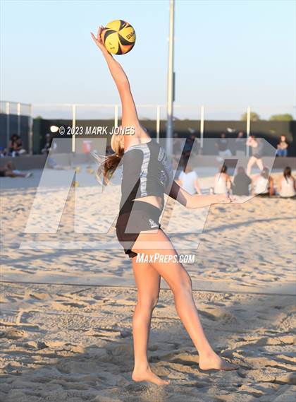 Thumbnail 2 in O'Connor vs. O'Connor (AIA Division I Pairs Final) photogallery.