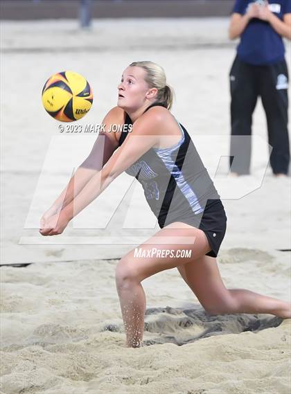 Thumbnail 2 in O'Connor vs. O'Connor (AIA Division I Pairs Final) photogallery.