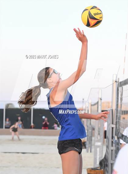 Thumbnail 1 in O'Connor vs. O'Connor (AIA Division I Pairs Final) photogallery.