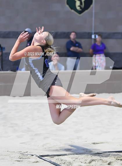 Thumbnail 3 in O'Connor vs. O'Connor (AIA Division I Pairs Final) photogallery.